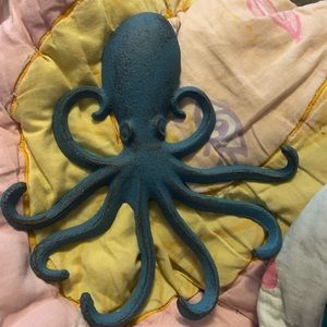 Squid wall decor